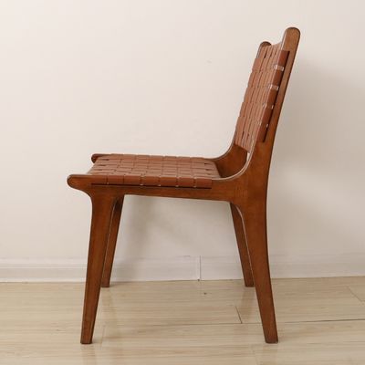 Logotipo personalizado sillas de ocio al aire libre Muebles de madera maciza estilo de diseño moderno con silla de comedor tejida de cuero PU
