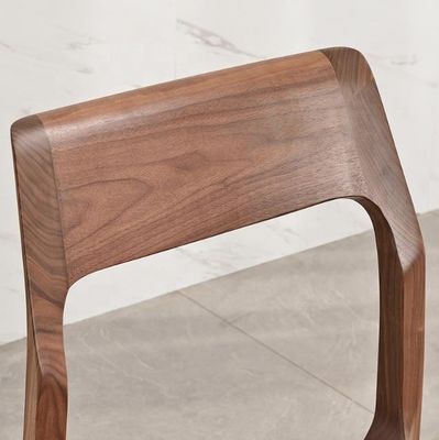 Silla de comedor tapizada apilada de madera sólida nórdica para muebles modernos de cafeterías y restaurantes
