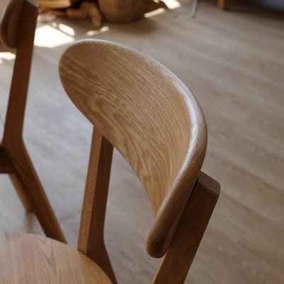 Silla de comedor de madera maciza W44*D49*H80CM Madera de roble para diseño simple nórdico en un restaurante familiar pequeño