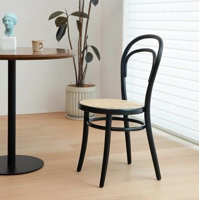 Sillones de comedor de ratán nórdico de madera con respaldo alto sillas de banquete de estilo moderno de mediados de siglo con silla de bistró de madera maciza