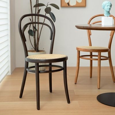 Sillones de comedor de ratán nórdico de madera con respaldo alto sillas de banquete de estilo moderno de mediados de siglo con silla de bistró de madera maciza