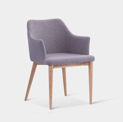 Silla de comedor de hotel restaurante con marco de madera de ceniza sólida y asiento de espuma de tela metálica tapizada
