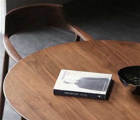 Embalaje de correos y muebles de comedor de diseño moderno redondo de madera sólida