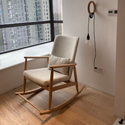 Estilo de diseño de transición silla de oficina de madera sólida con cojín suave y competitivo