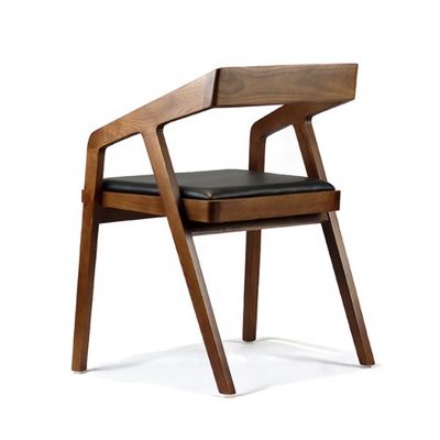 Silla de madera con reposabrazos para cafeterías y restaurantes modernos en el salón