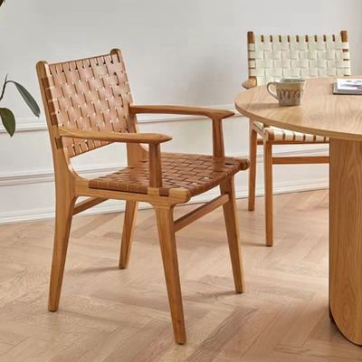 Dos años de garantía silla de comedor de madera con marco de madera maciza y cojín de asiento de cuero PU