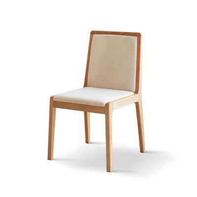 Silla de comedor de madera sólida con tapicería nórdica Diseño duradero y sofisticado