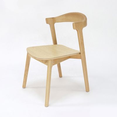 Elegante y cómoda silla de ocio moderna de madera de ceniza para cafetería hotel restaurante 53cm*50cm*76cm