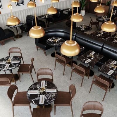 Silla de comedor de madera apilable a un precio asequible para el comercio en estilo de diseño contemporáneo