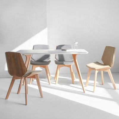 Economía comercial silla de comedor de tela con patas de madera maciza y diseño de tela moderna