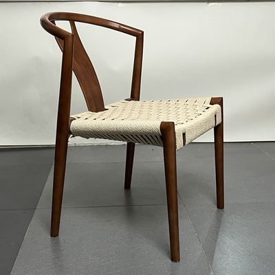 Silla de comedor de madera de diseño apilable para restaurantes con altura ajustable y embalaje de correo