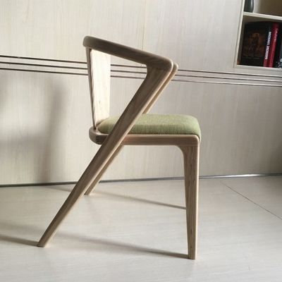 Silla de comedor de madera sólida ajustable para restaurantes