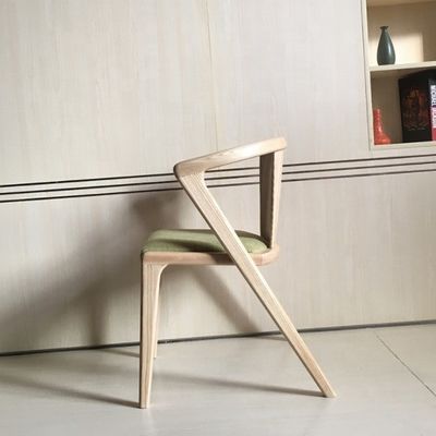 Silla de comedor de madera sólida ajustable para restaurantes