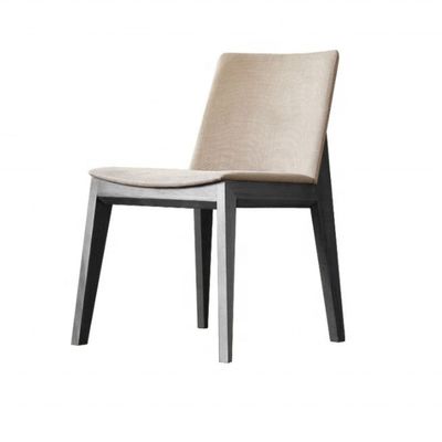 Silla de comedor de tela con respaldo ajustable y piernas de madera interiores