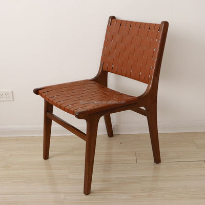 Moderno nórdico luz lujosa silla de montar de cuero de madera sólida silla de comedor de madera para el hotel de familia