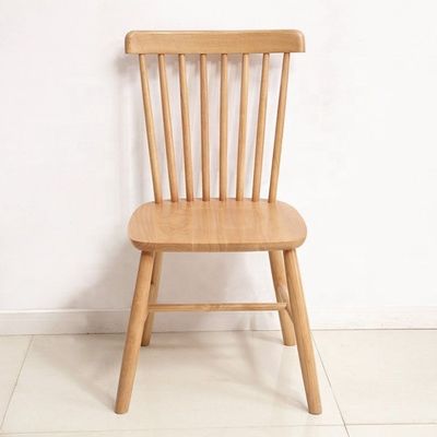 Capacidad de peso de 400 kg Silla Windsor hecha de madera sólida de haya para una experiencia de comedor elegante y duradera