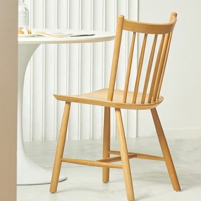 Silla de comedor de madera sólida de roble duradero moderno para soluciones de mobiliario de hoteles y restaurantes