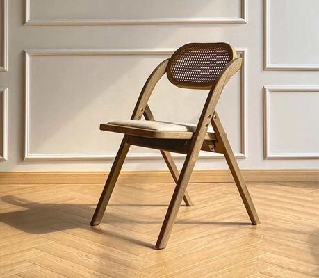 Sillones plegables de madera sólida de ratan para eventos de estilo rústico colores opcionales y diseño duradero