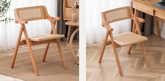 Silla de madera plegable de estilo moderno para comidas de ratán duraderas en eventos de bodas