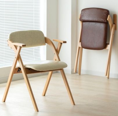 Silla de madera plegable con almohadillas La elección ideal para la experiencia de comer en restaurantes modernos