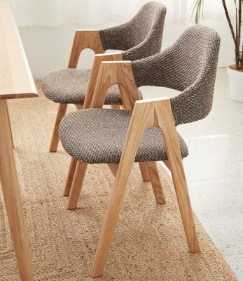 Muebles de sala de estar silla de comedor de madera sólida moderna con cojín de tela y diseño personalizado