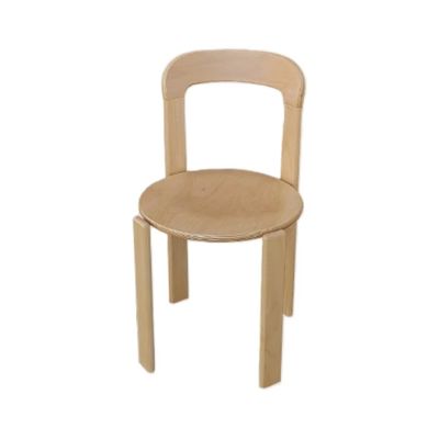 Diseños personalizados silla de comedor de madera sólida nórdica con diseño apilable y acabado lacado