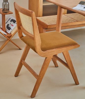 Muebles para el hogar acabado lacado silla de comedor de madera sólida con cojín y respaldo de rotín natural para muebles de diseño moderno