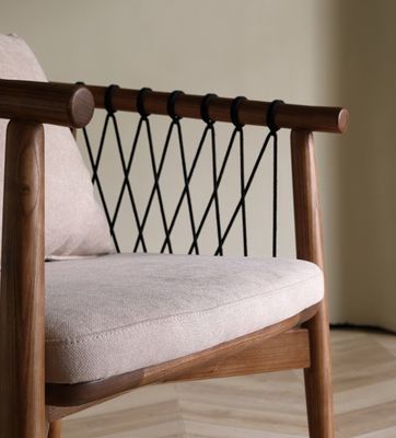 Embalaje de correo Y salón nórdico Sofá de madera silla de ocio cuerda tejida silla de madera sólida con reposabrazos para hotel