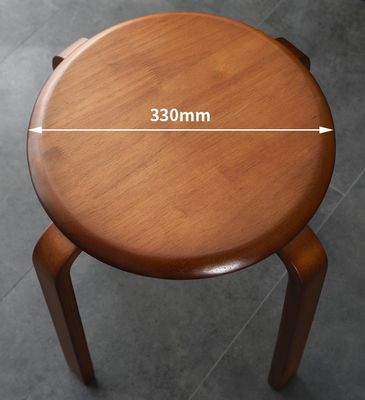 Servicio OEM Aceptado Moda taburete simple Household moderno pequeño redondo de madera sólida sillas apilables taburete de madera curva taburete de madera