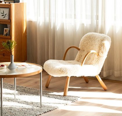 Sillón de brazos Nordic Lounge Sofá de madera Silla de ocio de madera maciza de lana de cordero artificial Silla de sofá con reposabrazos de diseño personalizado