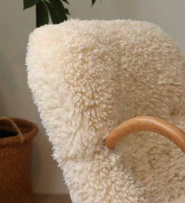 Sillón de brazos Nordic Lounge Sofá de madera Silla de ocio de madera maciza de lana de cordero artificial Silla de sofá con reposabrazos de diseño personalizado