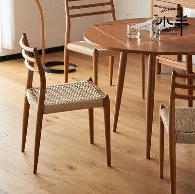 Silla de comedor de madera sólida de diseño moderno con cordón de papel tejido y acabado de nitrolaca dentro de su presupuesto