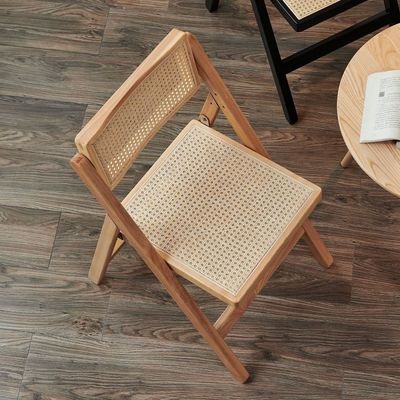 NO Silla de madera sólida moderna plegada con comedor de ratán Silla plegada de ratán en la naturaleza colores populares