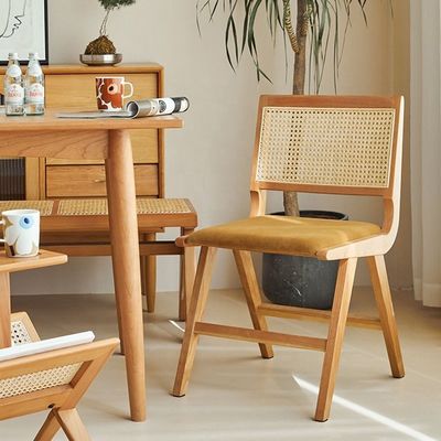Silla de comedor de madera sólida y rotinado con brazo de comedor de diseño moderno para muebles comerciales