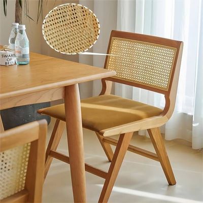 Silla de comedor de madera sólida y rotinado con brazo de comedor de diseño moderno para muebles comerciales