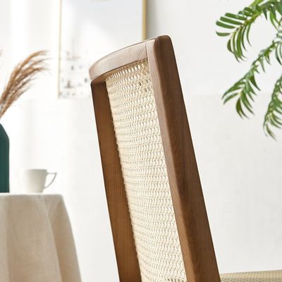 Silla de comedor de madera moderna con ratán en colores populares
