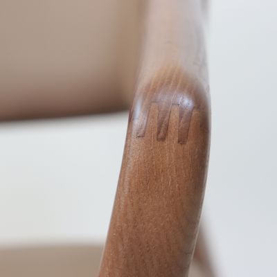 2023 Diseño Moderno de madera maciza PU de cuero Sala de comedor Restaurante silla para el hogar Muebles generales NO Plegable