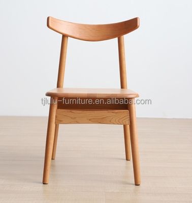 Silla de comedor de madera maciza con estilo de diseño moderno para muebles de comedor en el restaurante de café y el diseño simple nórdico