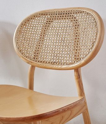 Diseño moderno silla de comedor de rodillo con marco de madera de ceniza para muebles de restaurante