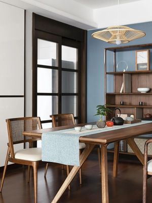 Cuadro de madera de ashwood diseño nórdico moderno de madera sólida PU cuero de ratán sala de comedor silla de restaurante 2023 para cafeterías y restaurantes