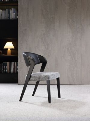 Muebles de comedor de lujo italiano de diseño moderno silla de café de madera sillas apiladas para comidas sofisticadas