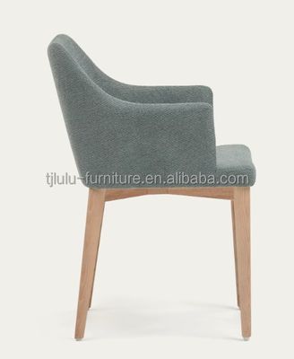 Sillones de comedor revestidos con tejido nórdico de madera Muebles de cocina minimalistas con colores personalizados y diseño nórdico de lujo