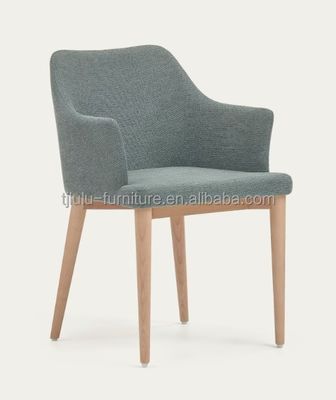 Silla de descanso de madera de piernas sólidas para el salón de la sala de estar