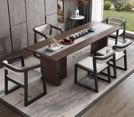 Muebles de comedor de diseño moderno de madera maciza de algodón y lino / silla de cuero de PU con reposabrazos y cojín para restaurante