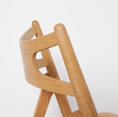 LL-C28 Silla de madera tapicada nórdica para comedor