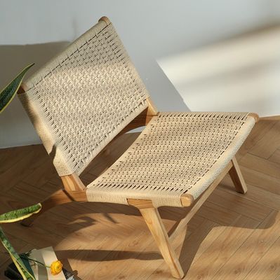 Silla de sofá de madera maciza tejida con cordón combinación de estilo y función para muebles de sala de estar