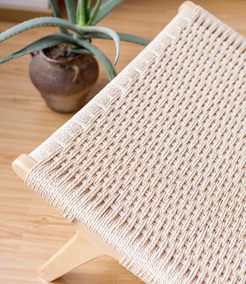 Silla de sofá de madera maciza tejida con cordón combinación de estilo y función para muebles de sala de estar