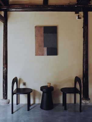 Sala de comedor de madera resistente Restaurante de diseño moderno silla apilada