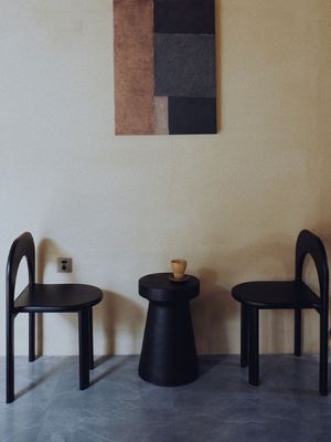 Sala de comedor de madera resistente Restaurante de diseño moderno silla apilada