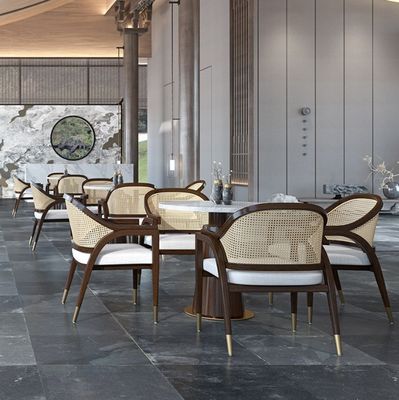 Silla de comedor robusta con marco de madera de Ashwood La combinación perfecta de robustez y estilo